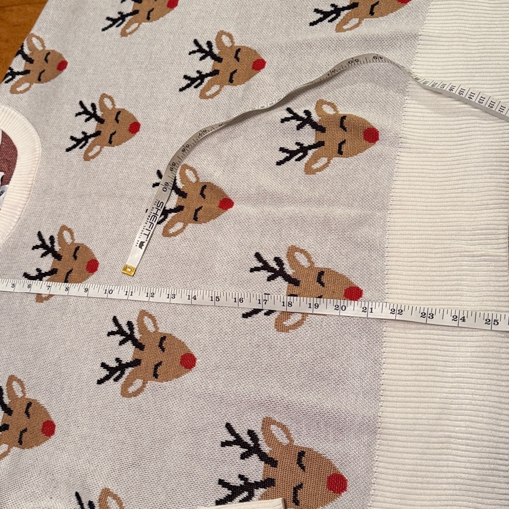 Beach Riot for Anthropologie absolutely love this Reindeer Pattern Sweater SZ XL - Picture 7 of 10